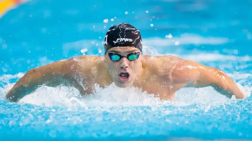 Swimming is top sports for fitness